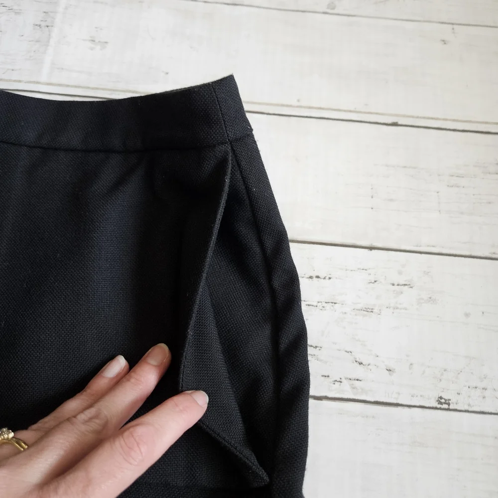 Kate Spade Saturday Black Mini Skirt Size 8 Wool Blend Structured Waist‎ Pockets